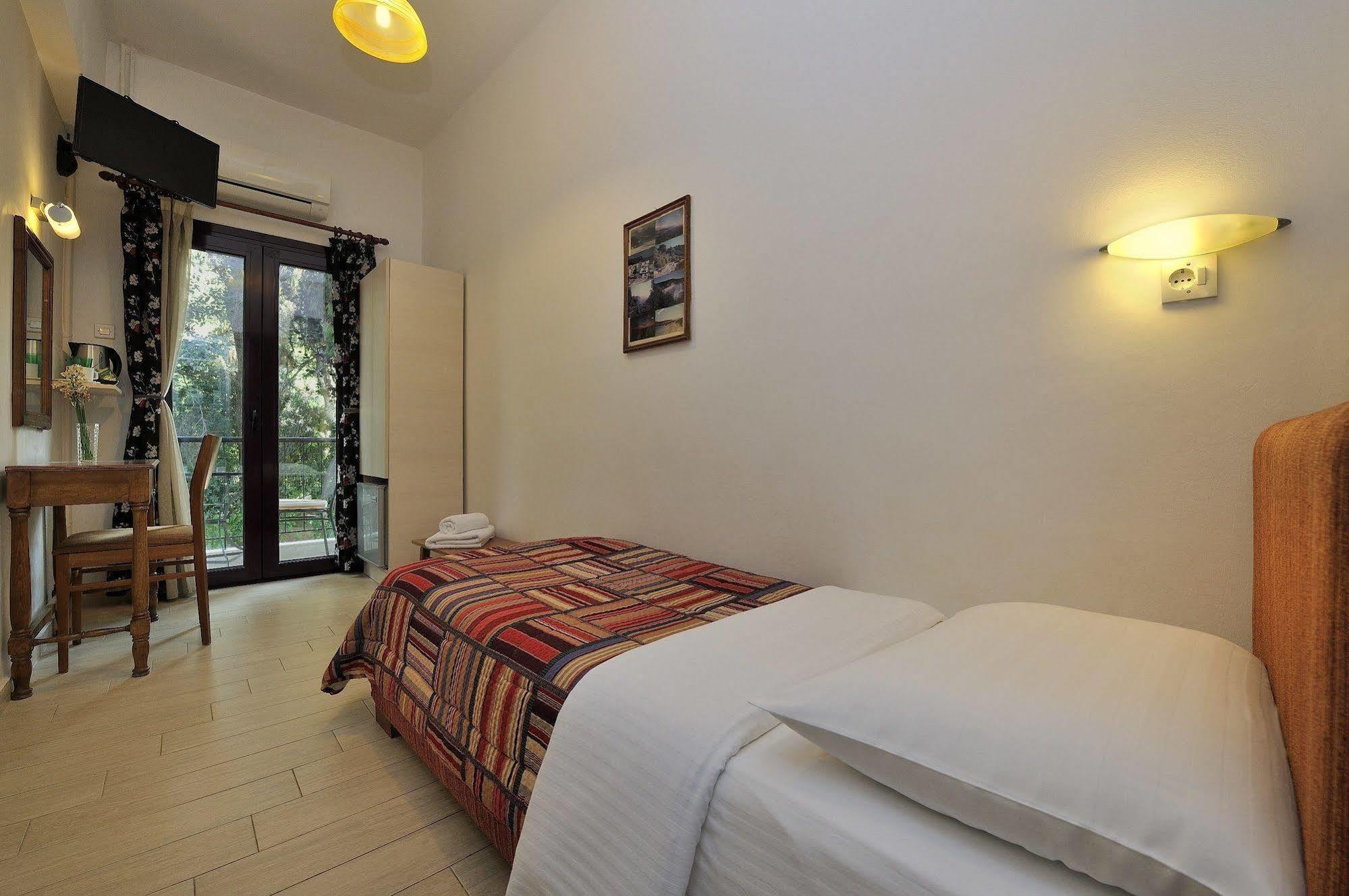 Dryades & Orion Hotel أثينا المظهر الخارجي الصورة